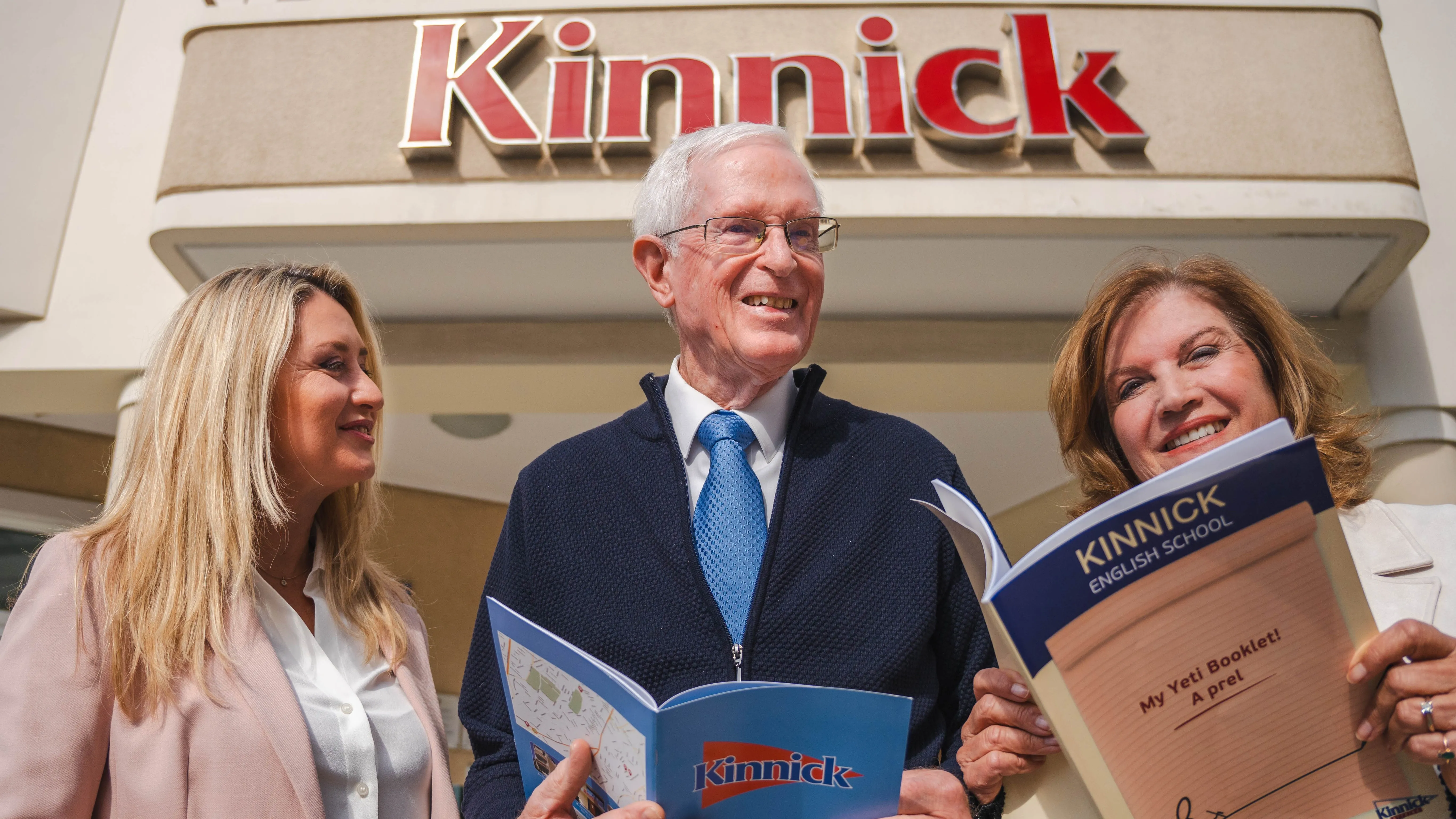 Μαθήτρια των κέντρων ξένων γλωσσών Kinnick
